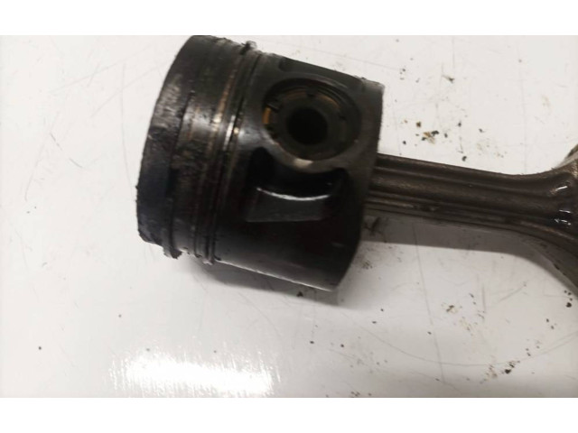  Поршень с шатуном    Volvo S70  V70  V70 XC  