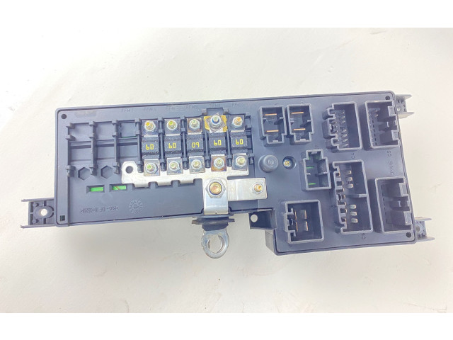 Блок предохранителей  8678449-dieP2X, 518787205   Volvo V70    