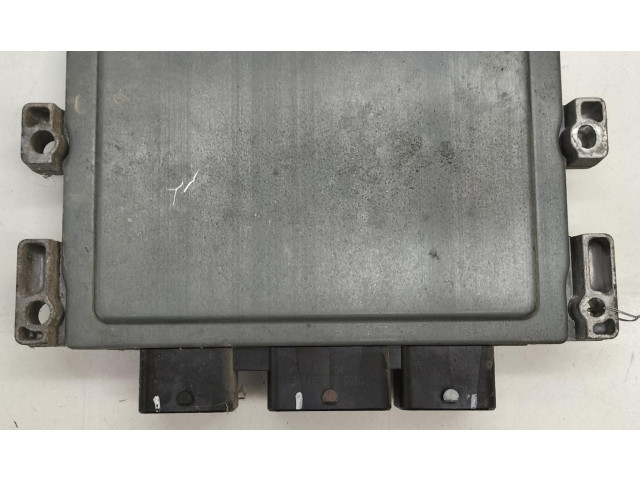 Блок управления двигателя 8200473744   Renault Twingo I