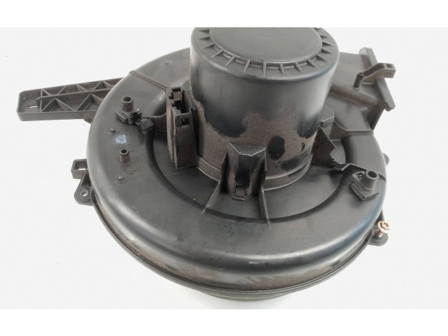 Вентилятор печки 6Q1820015B Skoda Fabia Mk1 (6Y)