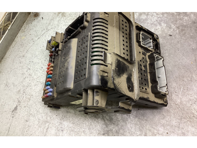 Блок предохранителей 30728542, 05W241   Volvo XC70    