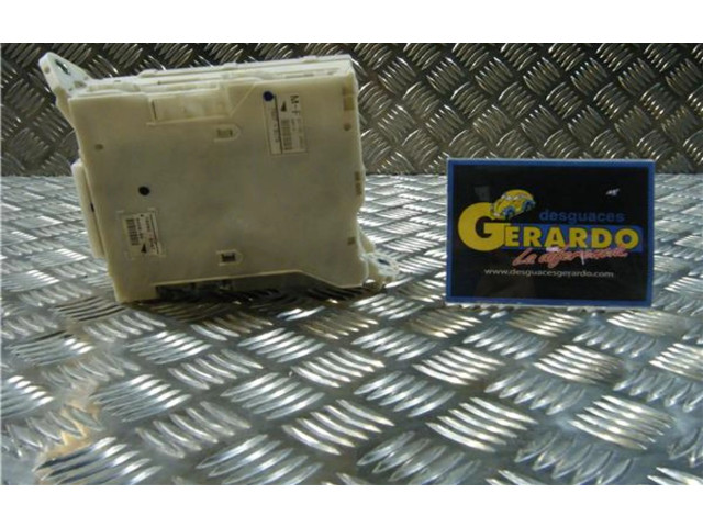   Pojistková skříňka 8273030631, 8273030631   Lexus GS 300 350 430 450H 2007