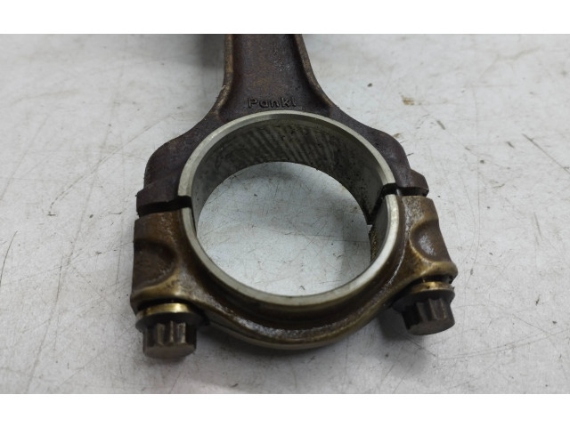  Поршень с шатуном    Maserati Quattroporte  