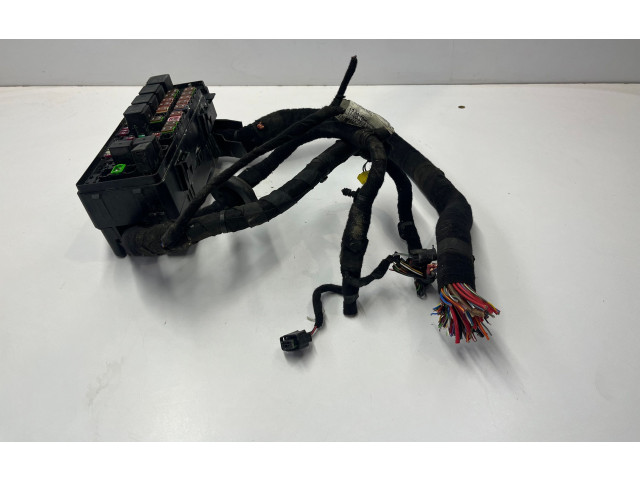 Блок предохранителей 670035361   Maserati Levante    