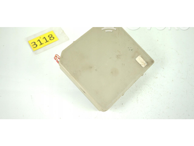 Pojistková skříňka Nissan Micra 2009