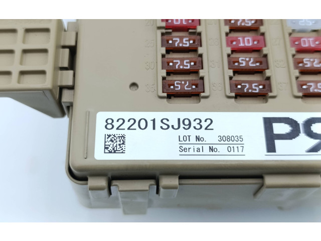 Блок предохранителей 82201SJ932   Subaru Forester SK