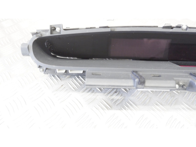 Přístrojová deska Toyota Prius (XW30) 2011 8380047120, 8380047120