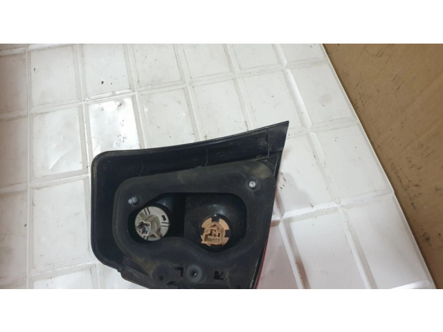 Задний фонарь правый сзади 22087201 Mitsubishi Galant 1997-2003 года