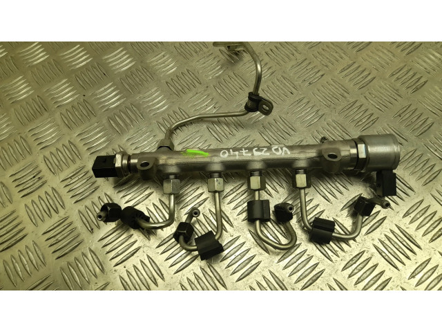 Топливная рампа 04L130764E   Skoda Octavia Mk4 2.0 