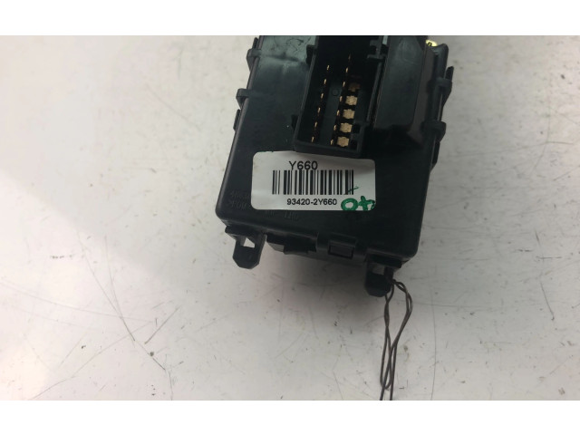 Подрулевой переключатель 934202Y660 KIA Ceed