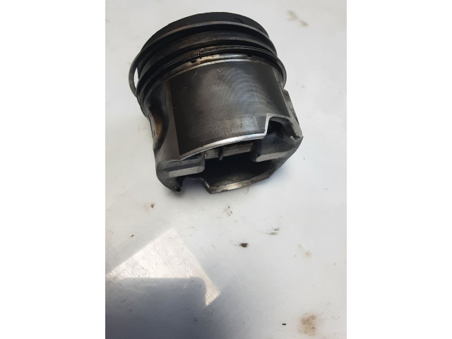  Поршень  83L110  Audi A6 C7  