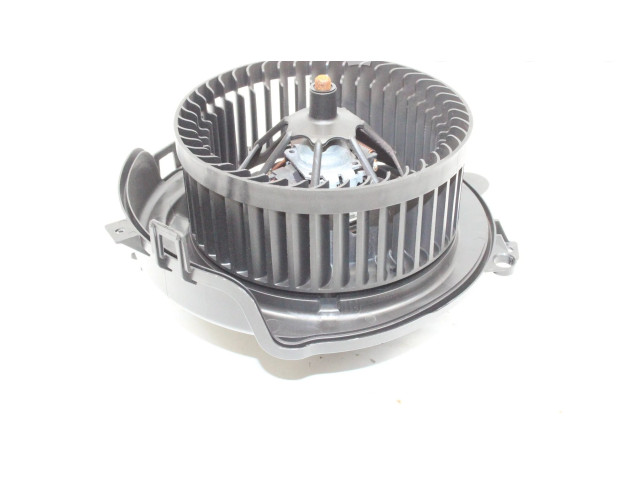 Вентилятор печки 5Q2819021B Volkswagen Golf VII