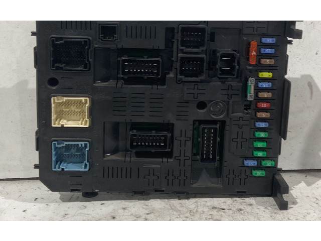 Блок предохранителей 28116487-2, 28116487-2   Peugeot 5008    