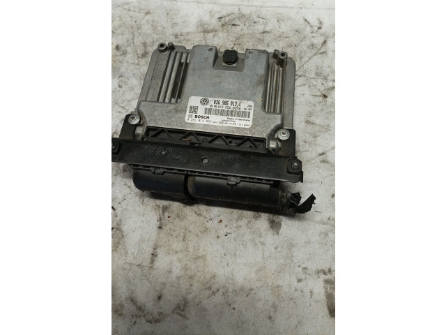 Řídící jednotka 03G906013K Seat Ibiza IV (6J,6P) 2009