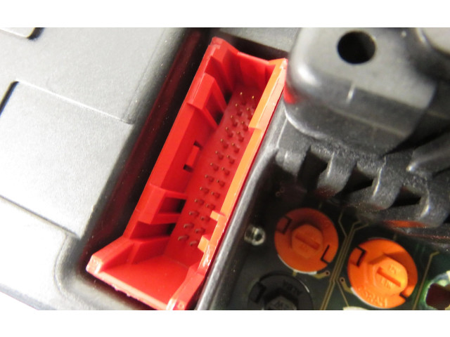 Панель приборов 110008639014, 4D0919033G   Audi A8 S8 D2 4D       