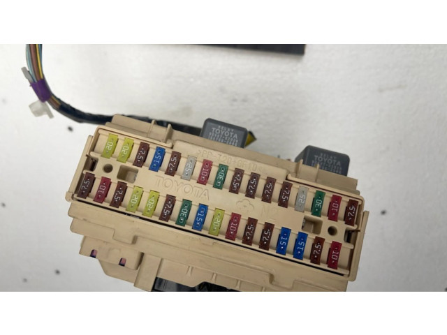 Блок предохранителей GL2HQYY, 021106 Lexus RX 330 - 350 - 400H