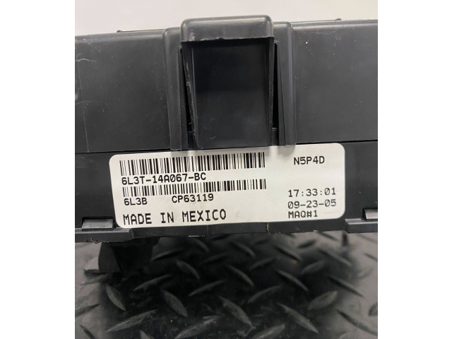 Блок предохранителей  6L3T14A067BC   Ford F150    
