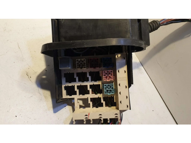 Блок предохранителей  3515123, 6849814   Volvo S70  V70  V70 XC    