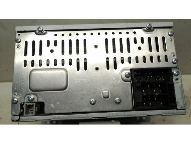 Радио/ проигрыватель CD/DVD / навигация