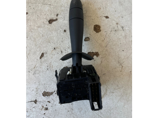 Ручка стеклоочистителей 7700312984, 34472501AM   Renault Trafic II (X83)