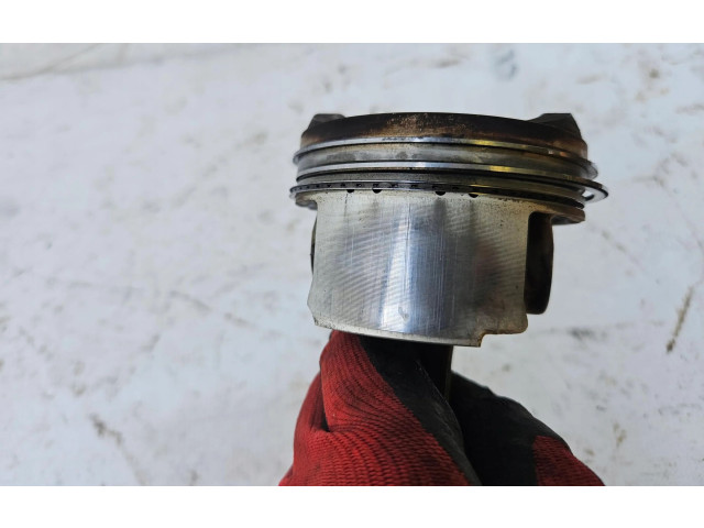 Поршень с шатуном 066DN Audi A6 C7