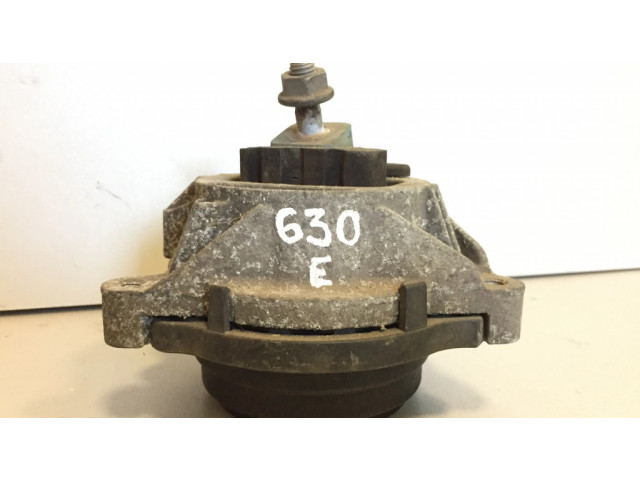 Подушка двигателя