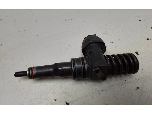 Vstřikovač 038130073AG   Volkswagen Caddy     