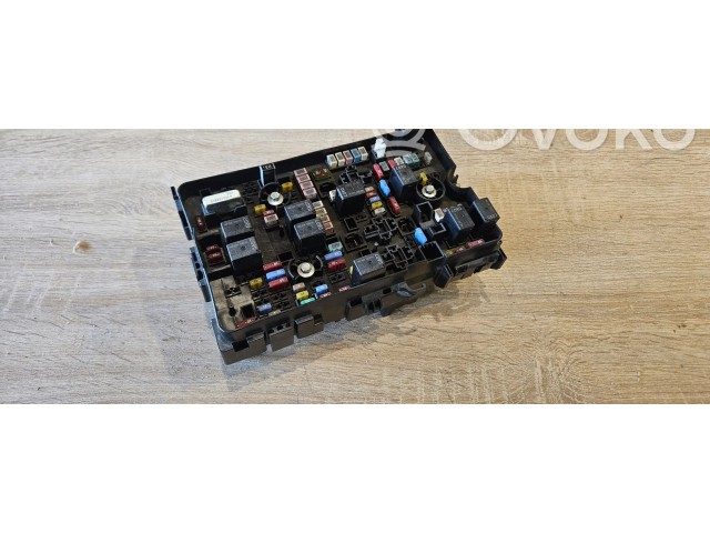 Pojistková skříňka 68491076AB Chrysler Pacifica 2018