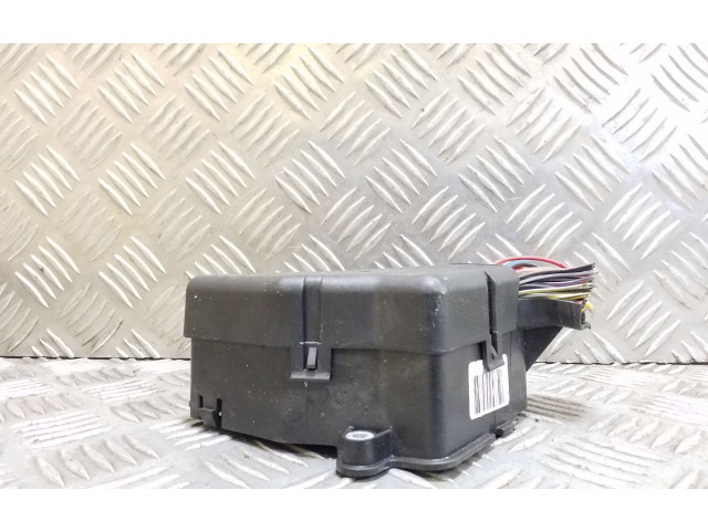 Блок предохранителей    Audi A3 S3 8L    