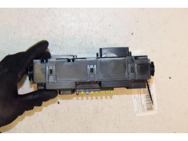 Блок предохранителей Jeep Renegade