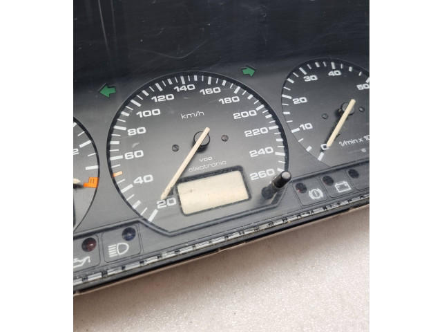 Přístrojová deska Volkswagen PASSAT B3 1991 357919033CS, 357919042J