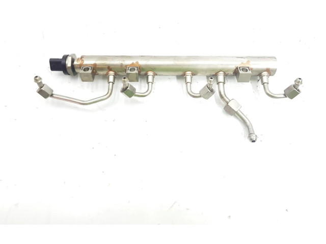 Vstřikovací lišta 13537852402, IZQUIERDO BMW X5 F15