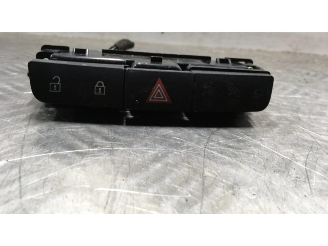 Включатель аварийных фонарей