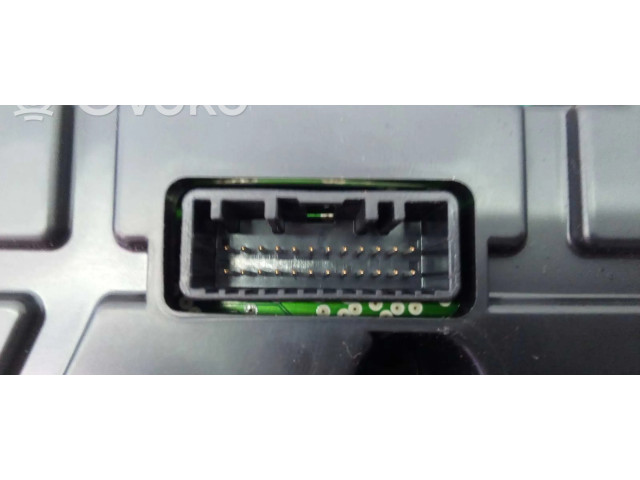 Přístrojová deska Renault Captur 2013 248108056R, E2-A1-37-2