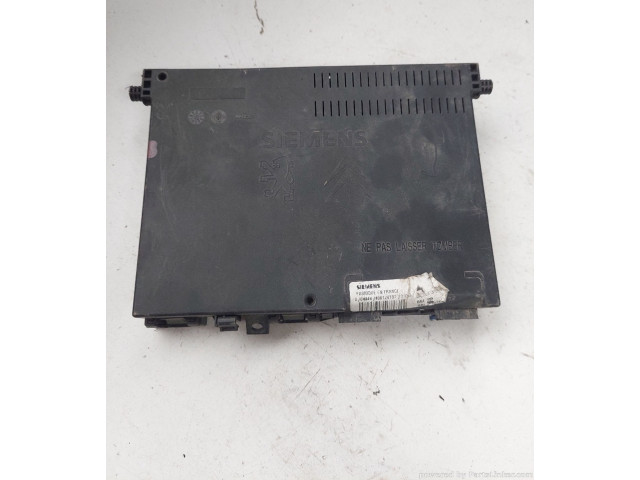 Блок предохранителей 406124137   Peugeot 406    