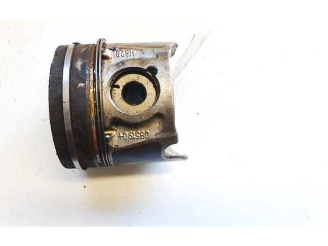 Поршень с шатуном 085190 Ford S-MAX