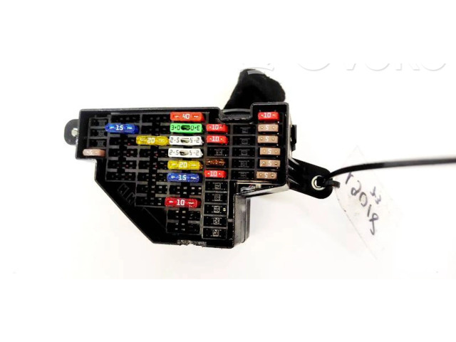 Блок предохранителей Skoda Octavia Mk2 (1Z)