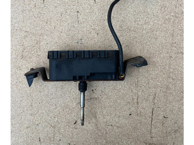 Моторчик стеклоочистителя 89002986, 89002986    Volvo V70