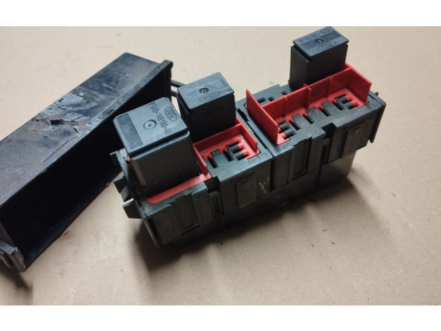 Блок предохранителей Ford Taurus