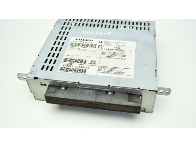 Радио/ проигрыватель CD/DVD / навигация