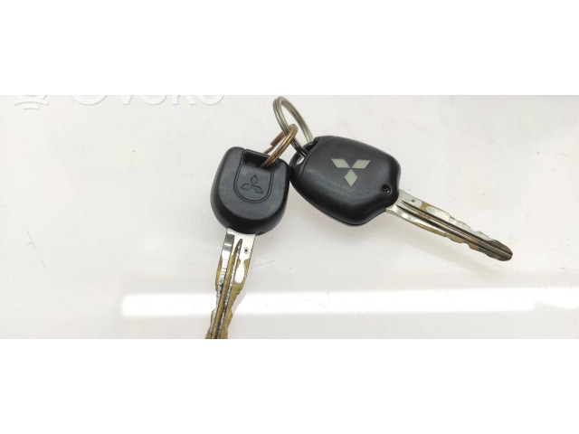 Комплект блоков управления MR587312, X1T14073M Mitsubishi Outlander