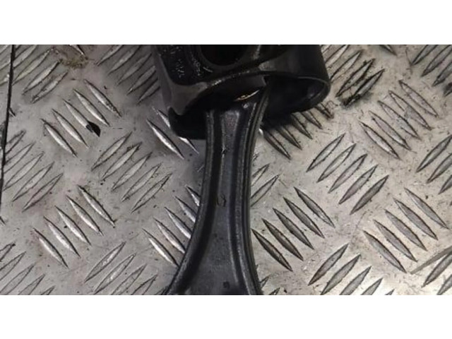 Píst 0830923 Mercedes-Benz C W204 pro naftový motor 3.0