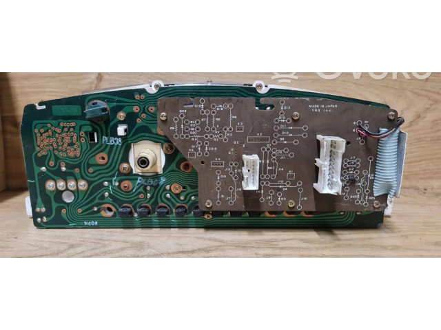 Панель приборов GJ84 Mazda 626