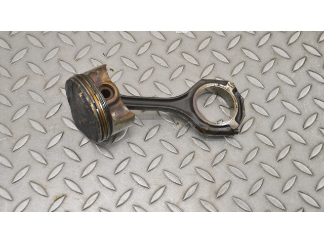 Píst 53236 Mercedes-Benz E W211 M 272.943