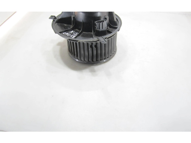 Вентилятор печки 1K1819015F Volkswagen Caddy