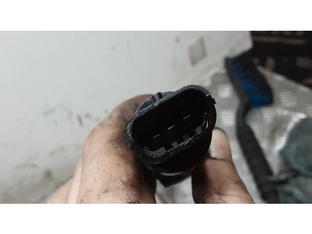 Vstřikovací lišta 0445216002 BMW X5 E53 pro naftový motor 3.0 M57DE53