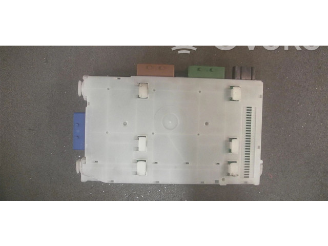 Блок предохранителей    Volvo V70    