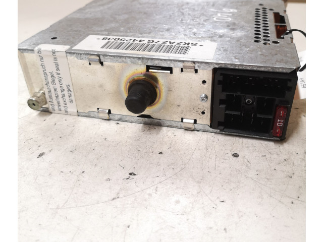 Радио/ проигрыватель CD/DVD / навигация