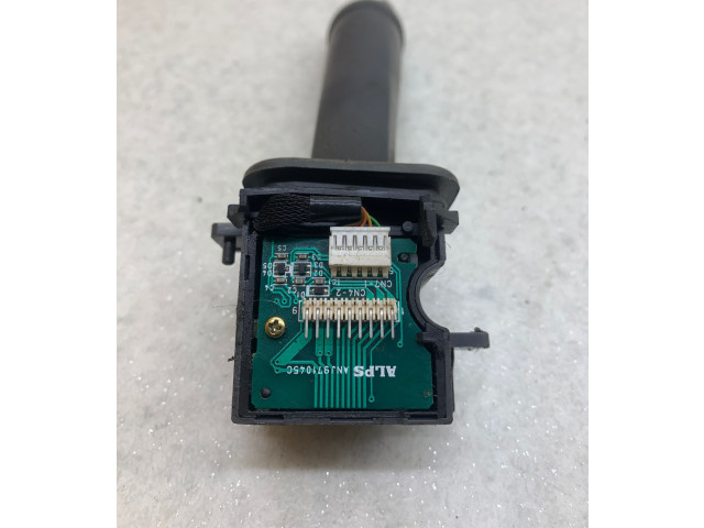 Ручка стеклоочистителей 9452391, 02W11A   Volvo V70