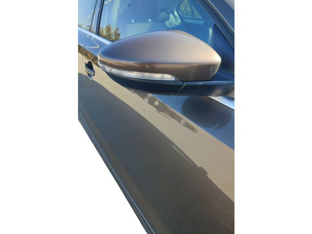 Зеркало электрическое Volkswagen Jetta VI 2011 - 2018 года